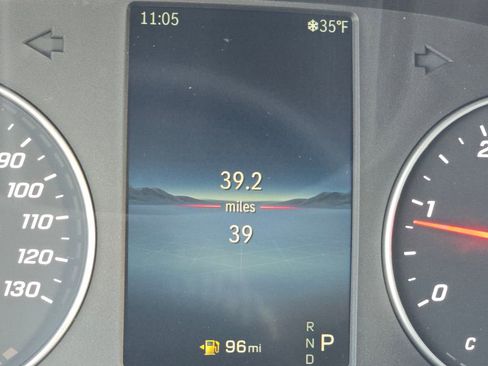 Used 2025 Mercedes-Benz Sprinter 2500 image 24