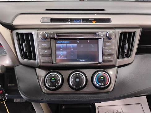 Used 2015 Toyota RAV4 LE FWD image 59