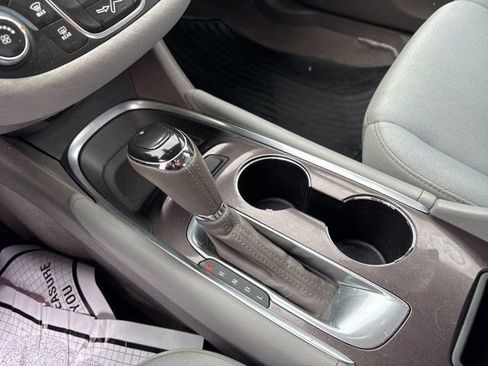 Used 2016 Chevrolet Malibu LT image 26