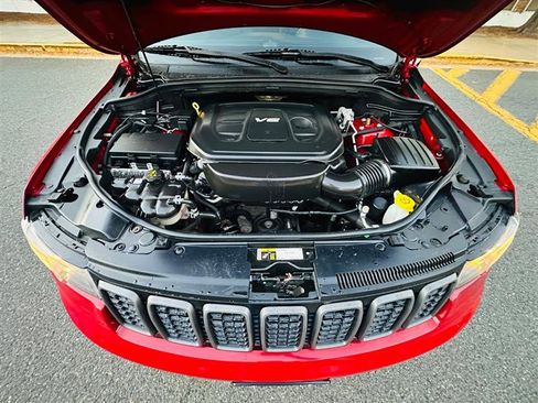 Used 2017 Jeep Grand Cherokee Trailhawk image 37