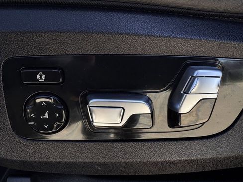 Used 2023 BMW X7 xDrive40i image 25