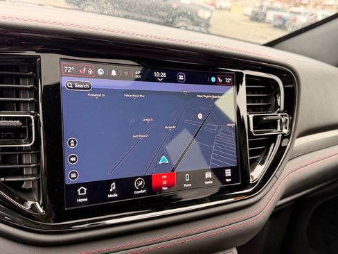 Used 2023 Dodge Durango GT image 21