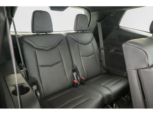 Used 2025 Cadillac XT6 Luxury image 19