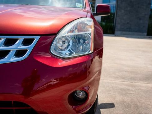 Used 2013 Nissan Rogue S w/ Special Edition Pkg FWD image 3