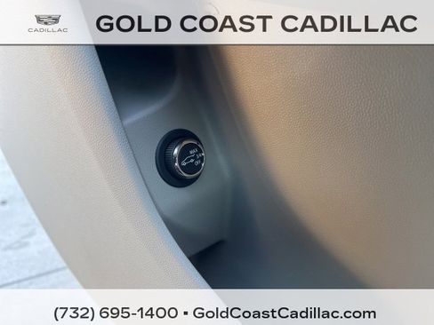 Used 2021 Cadillac XT4 Luxury w/ Cold Weather Package image 16