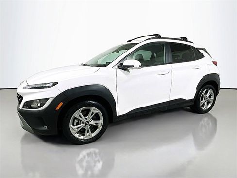 Used 2023 Hyundai Kona SEL image 3