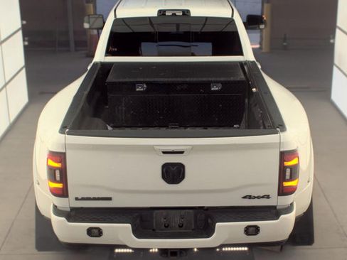 Used 2021 RAM 3500 Laramie w/ Night Edition AWD/4WD image 8