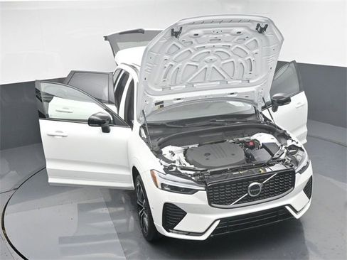 Used 2025 Volvo XC60 B5 Plus w/ Climate Package image 48