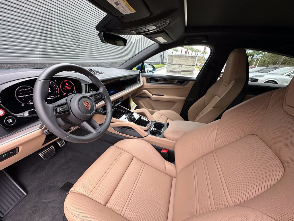 Certified 2026 Porsche Cayenne S AWD/4WD image 4