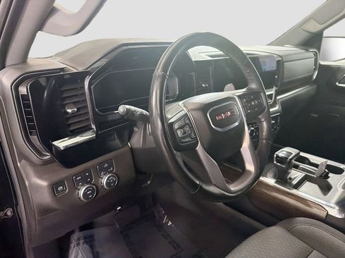 Used 2024 GMC Sierra 1500 Elevation w/ Preferred Package AWD/4WD image 12