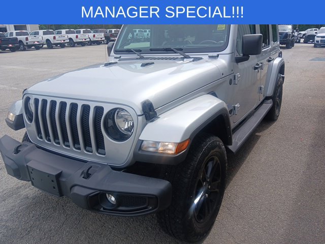 Used 2023 Jeep Wrangler Unlimited Sahara AWD/4WD image 5