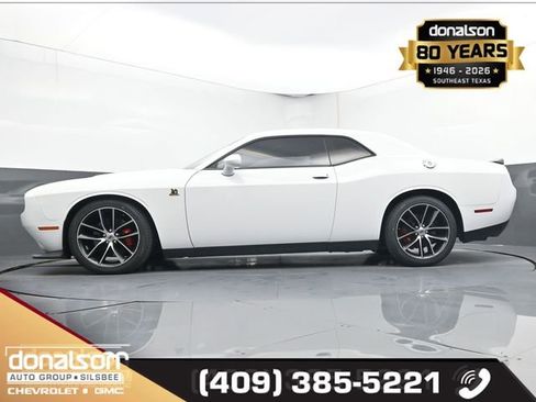 Used 2018 Dodge Challenger R/T Scat Pack w/ Leather Interior Group RWD image 13