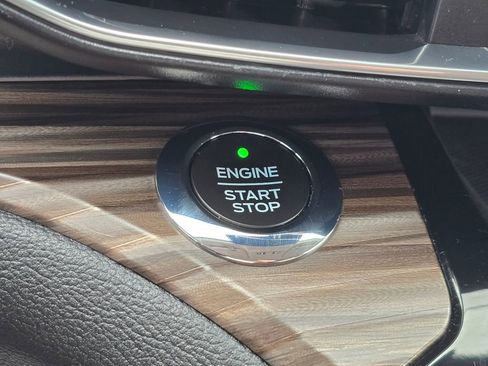 Used 2021 Ford Explorer Limited w/ Equipment Group 301A image 18