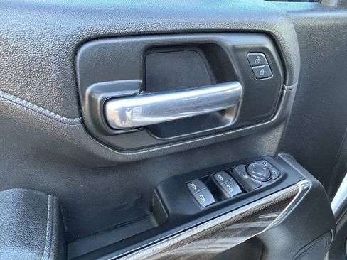 Used 2023 Chevrolet Silverado 2500 LT image 4