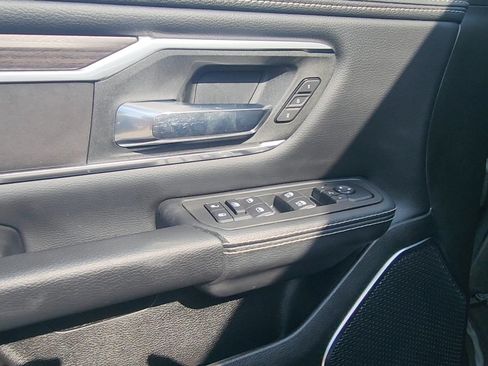 Used 2025 RAM 1500 Laramie w/ Sport Appearance Package AWD/4WD image 17