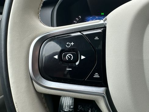 Used 2023 Volvo XC90 B5 Core w/ Climate Package AWD/4WD image 14