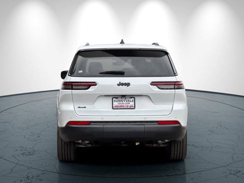 New 2025 Jeep Grand Cherokee L Altitude image 5