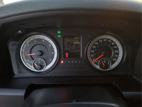 Used 2018 RAM 1500 Express image 28