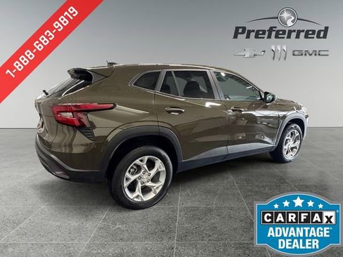 Certified 2024 Chevrolet Trax LS w/ LS Convenience Package FWD image 18