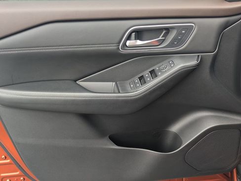 Certified 2021 Nissan Rogue Platinum FWD image 10