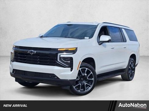 Used 2025 Chevrolet Suburban RST w/ RST Capability Package image 1