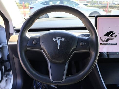 Used 2020 Tesla Model 3 Long Range image 40