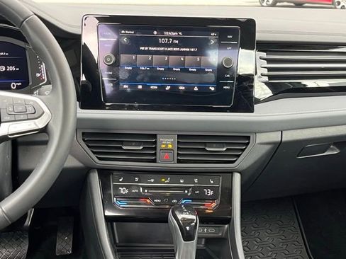 Certified 2025 Volkswagen Jetta SEL image 15