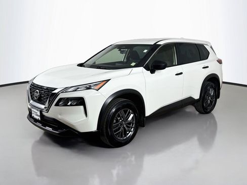Used 2021 Nissan Rogue S AWD/4WD image 7