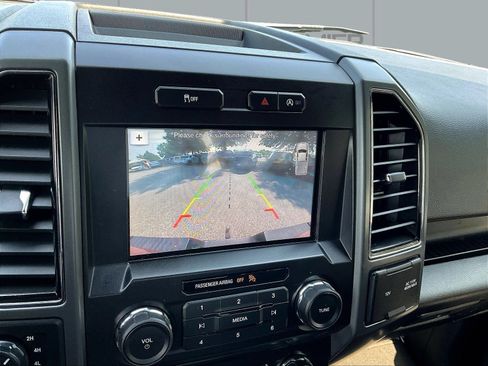 Used 2018 Ford F150 XLT w/ Equipment Group 302A Luxury AWD/4WD image 17