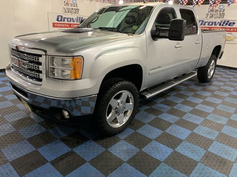 Used 2013 GMC Sierra 2500 SLT w/ SLT Convenience Package image 1