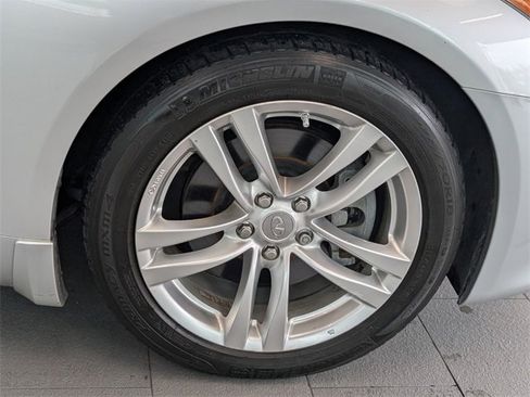 Used 2010 INFINITI G37 Sport w/ Premium Pkg image 11