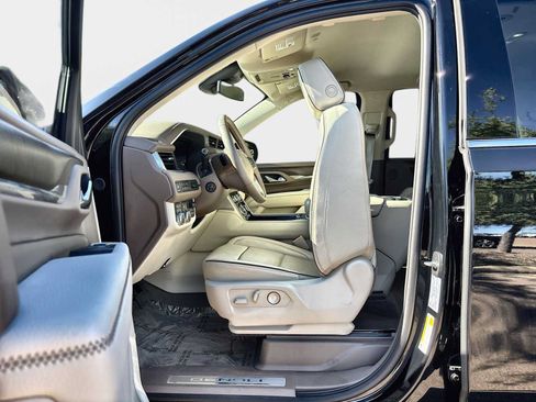 Used 2024 GMC Yukon Denali w/ Max Trailering Package AWD/4WD image 2