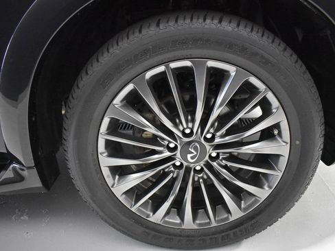 Used 2024 INFINITI QX80 Sensory w/ Cargo Package AWD/4WD image 10