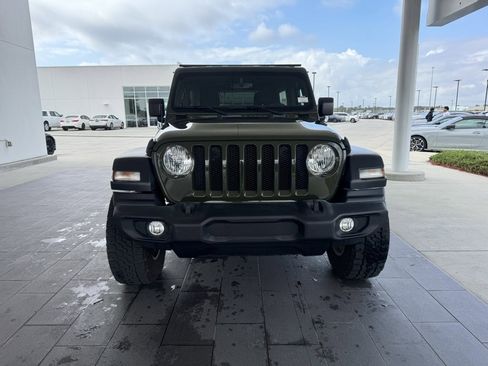Used 2022 Jeep Wrangler Unlimited Sport image 3
