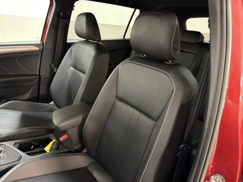 Certified 2024 Volkswagen Tiguan SE R-Line FWD image 10