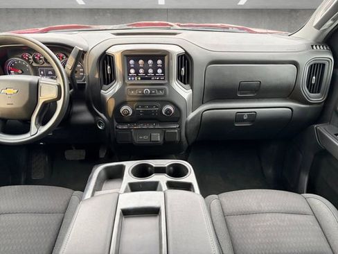 Used 2022 Chevrolet Silverado 1500 Custom image 3