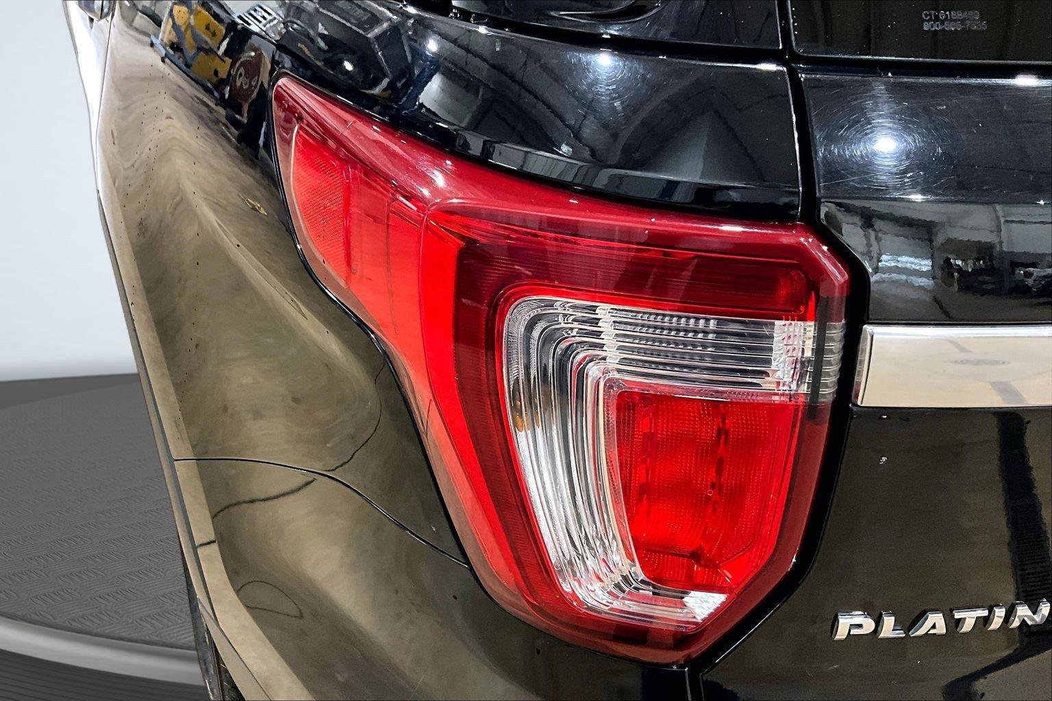 Used 2017 Ford Explorer Platinum AWD/4WD image 32