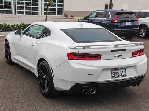 Used 2018 Chevrolet Camaro SS RWD image 7