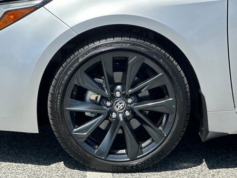 Used 2025 Toyota Corolla XSE FWD image 25