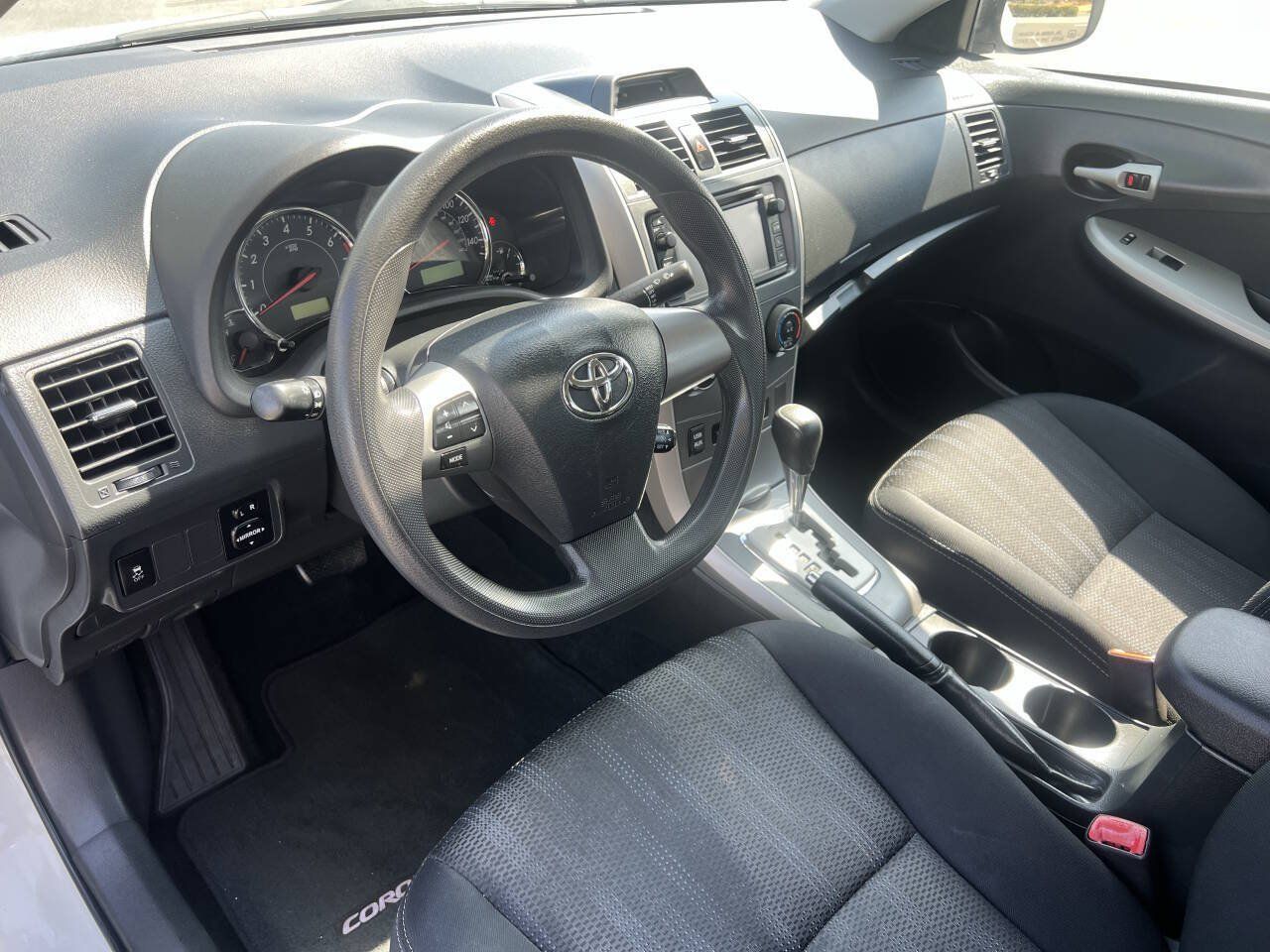 Used 2013 Toyota Corolla S FWD image 20