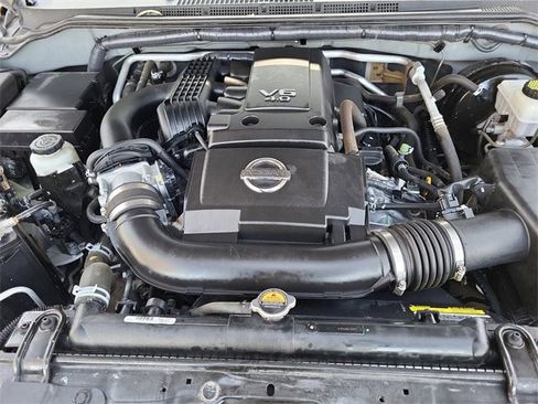 Used 2018 Nissan Frontier SV image 30