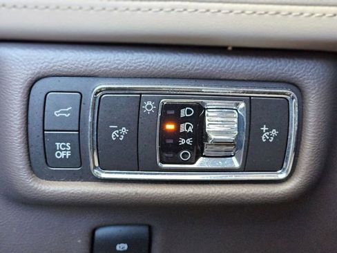 Used 2021 Lincoln Nautilus Reserve image 22