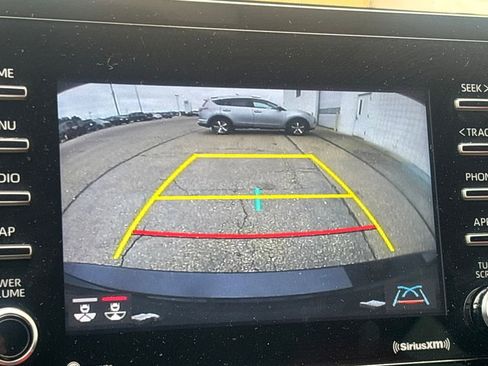 Used 2023 Toyota Camry SE w/ Convenience Package image 10