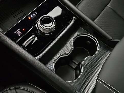 New 2026 Jeep Grand Cherokee L Limited AWD/4WD image 19