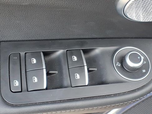 Used 2022 Alfa Romeo Giulia Ti image 15