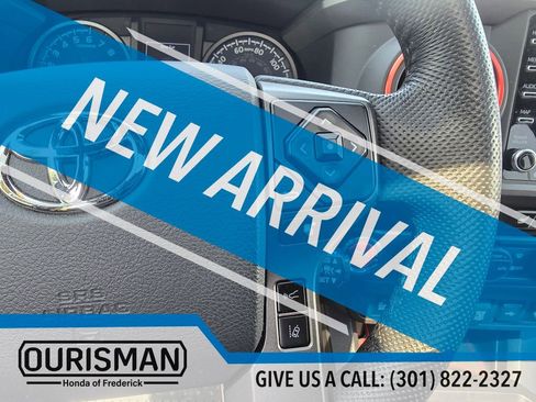 Used 2020 Toyota Tacoma TRD Off-Road w/ TRD Premium Off Road Package image 15