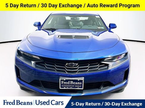 Used 2023 Chevrolet Camaro LT RWD image 3