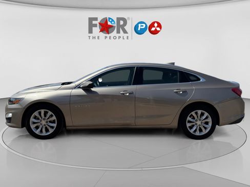 Used 2022 Chevrolet Malibu LT image 2