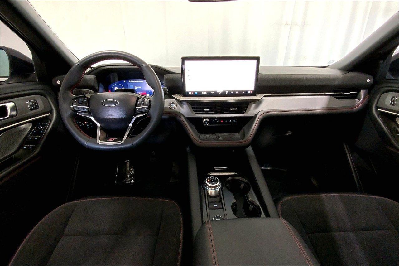 Used 2025 Ford Explorer ST AWD/4WD image 15