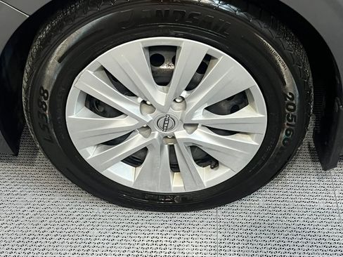 Used 2024 Nissan Sentra S FWD image 9